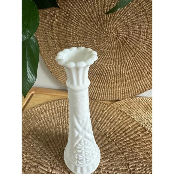VINTAGE Milk Glass 9" tall Bud Vase Diamond Textured Embossed Vase, Mid-Century - Picture 3 of 7